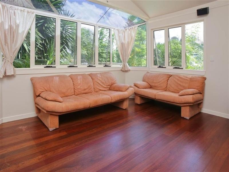 17 Casmaria Street, Mansfield QLD 4122