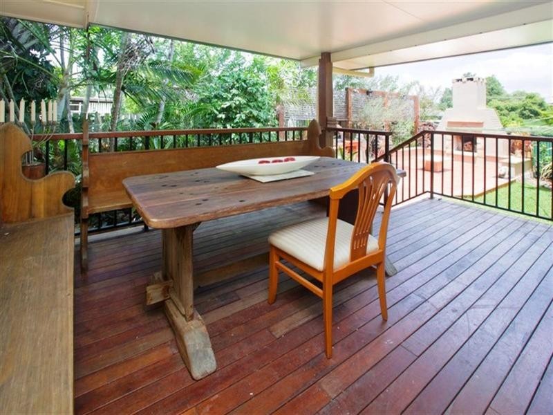 17 Casmaria Street, Mansfield QLD 4122