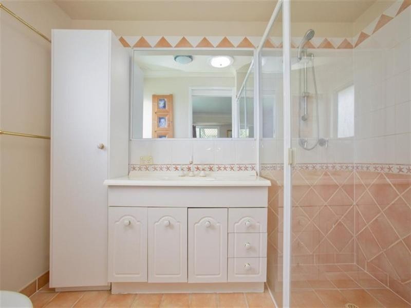 17 Casmaria Street, Mansfield QLD 4122