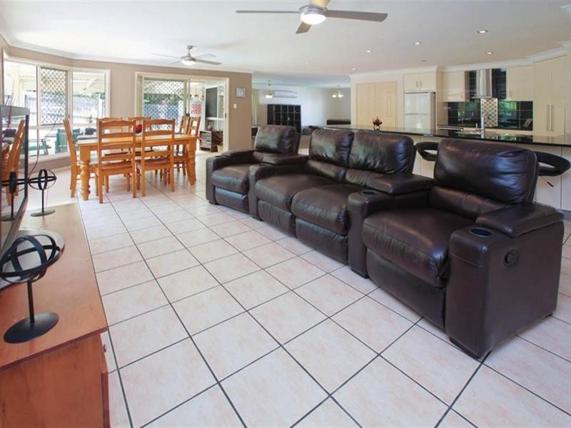 20 Summit Street, Belmont QLD 4153