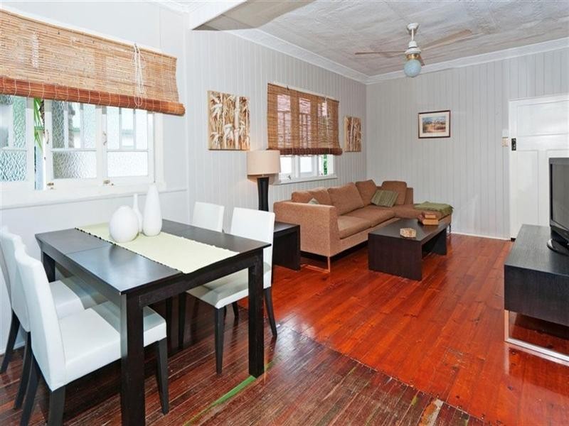 30 Raff Avenue, Holland Park QLD 4121