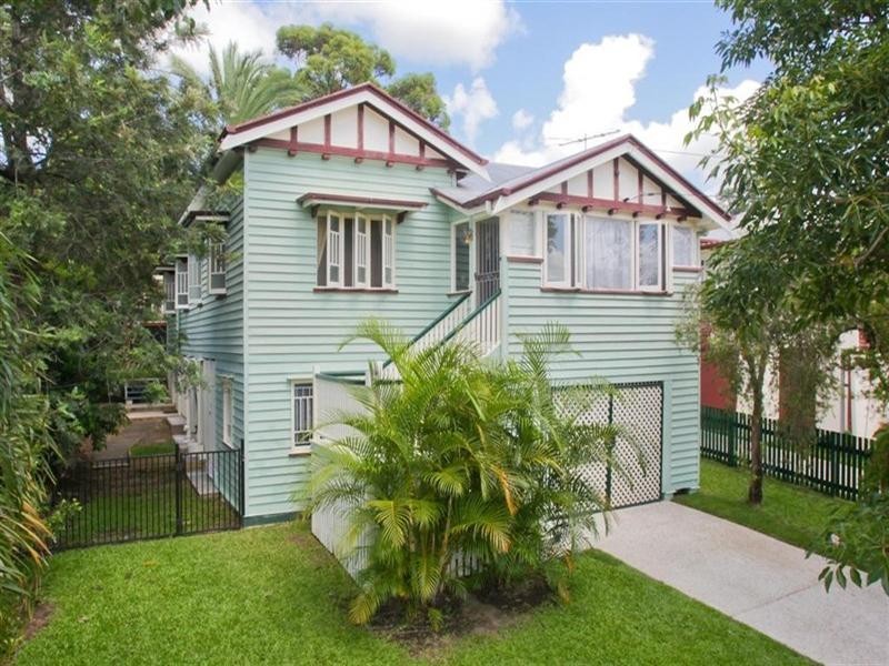 77 Raff Avenue, Holland Park QLD 4121