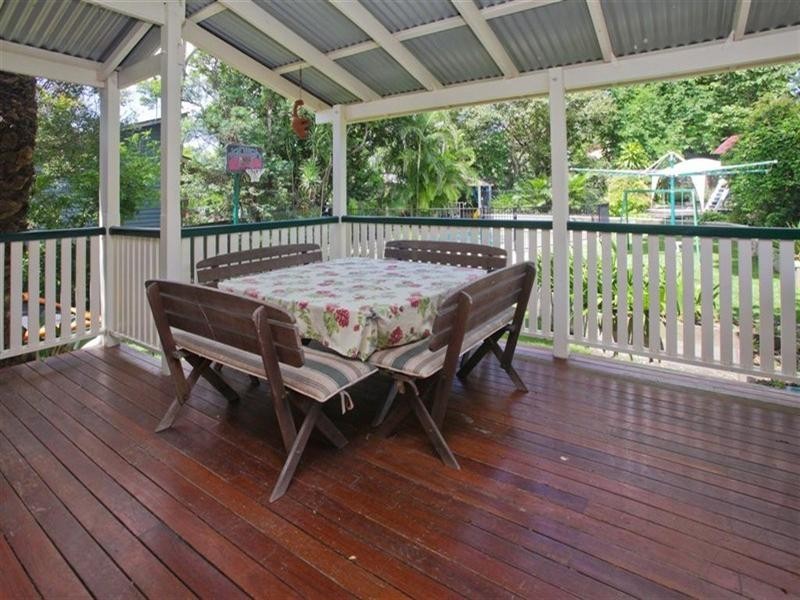 77 Raff Avenue, Holland Park QLD 4121