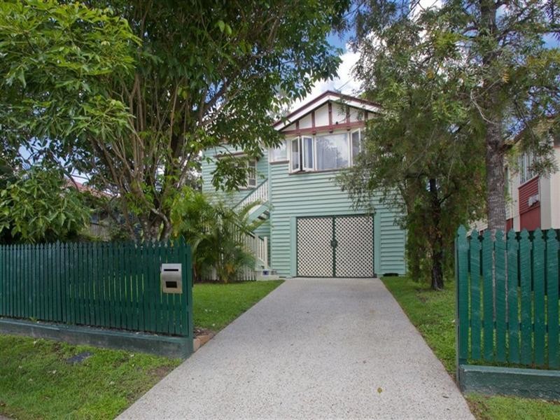 77 Raff Avenue, Holland Park QLD 4121