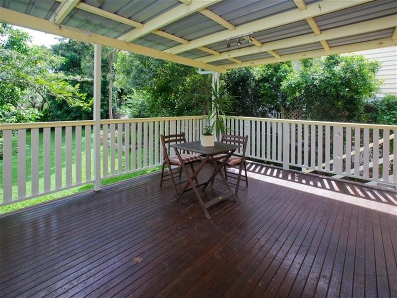 43 Boronia Avenue, Holland Park West QLD 4121