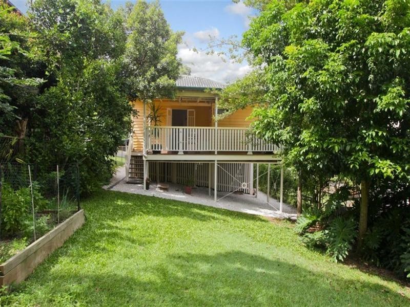 43 Boronia Avenue, Holland Park West QLD 4121