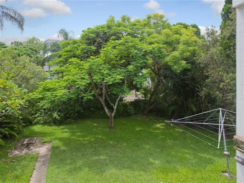 16 Pelham Street, Coorparoo QLD 4151