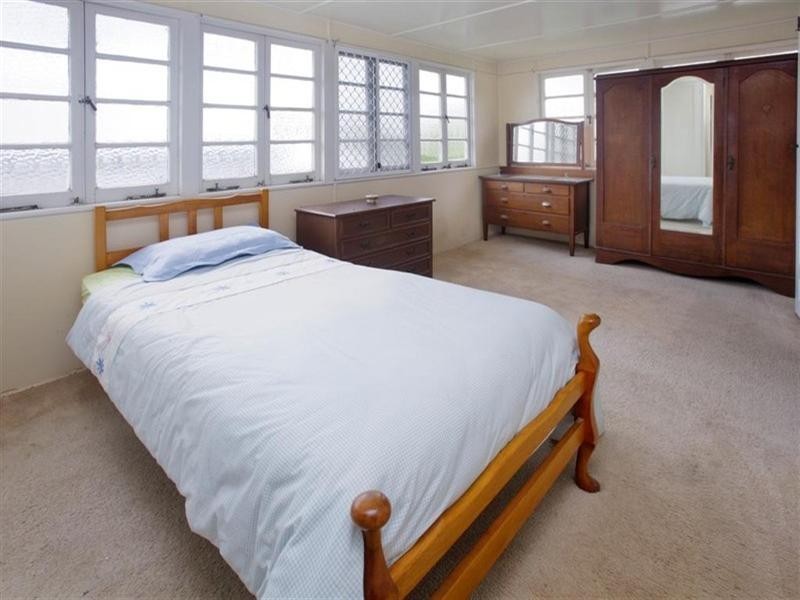 16 Pelham Street, Coorparoo QLD 4151