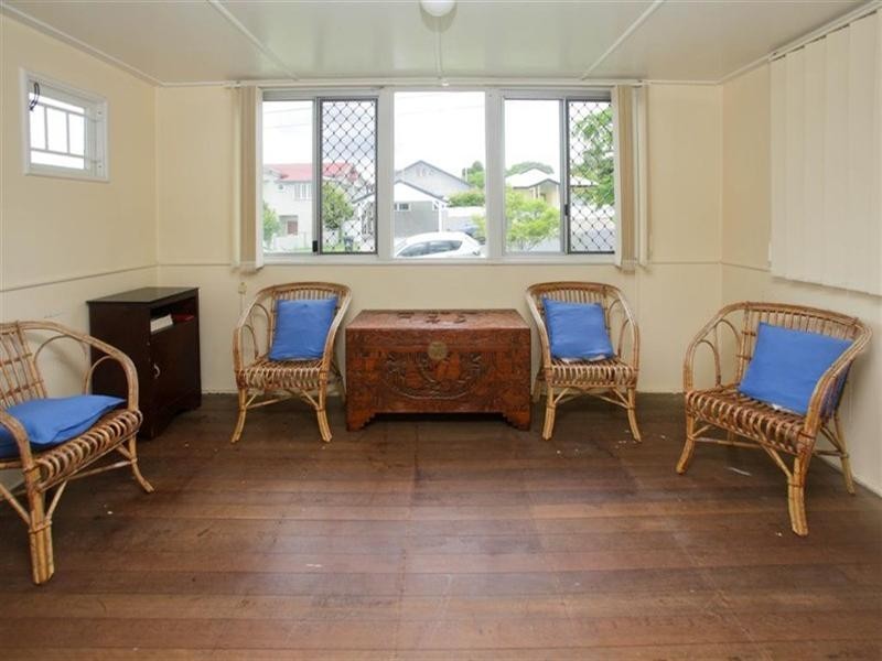 16 Pelham Street, Coorparoo QLD 4151