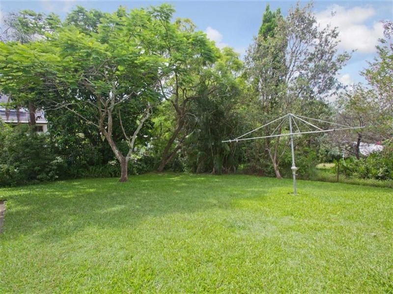 16 Pelham Street, Coorparoo QLD 4151