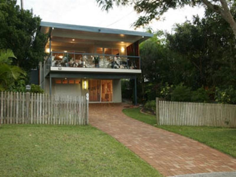 17 Dagmar Street, Holland Park West QLD 4121