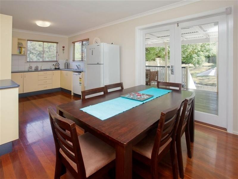 450 Nursery Road, Holland Park QLD 4121