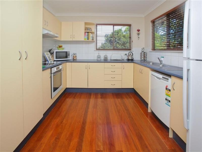 450 Nursery Road, Holland Park QLD 4121