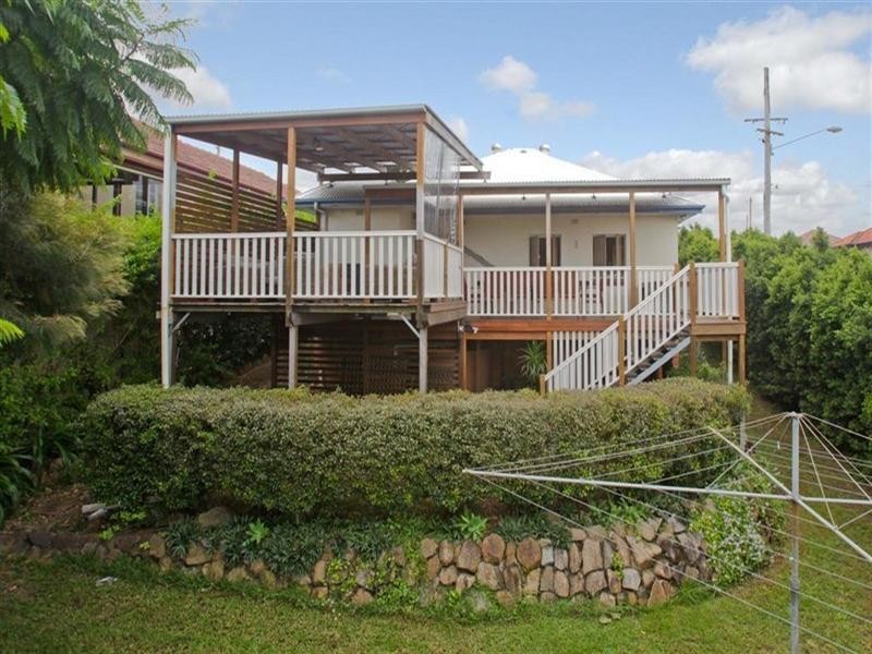 19 Lamrock Street, Holland Park West QLD 4121