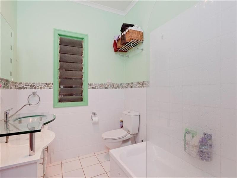 68 Mar Street, Holland Park QLD 4121