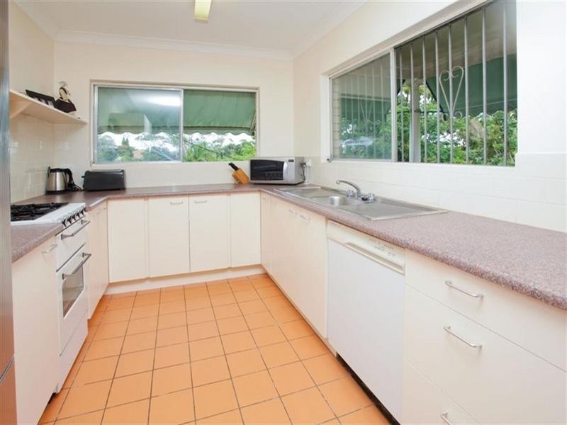 2/54 Mansfield Street, Coorparoo QLD 4151