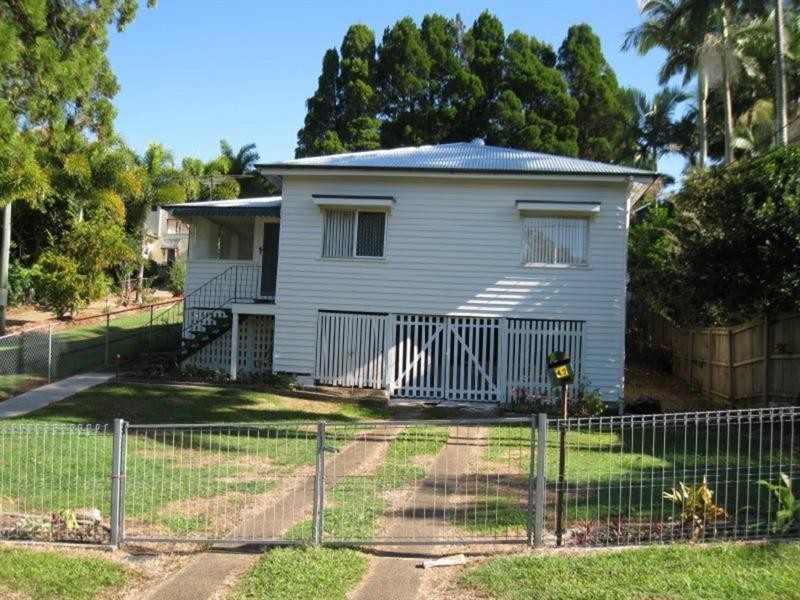 42 Abbotsleigh Street, Holland Park QLD 4121