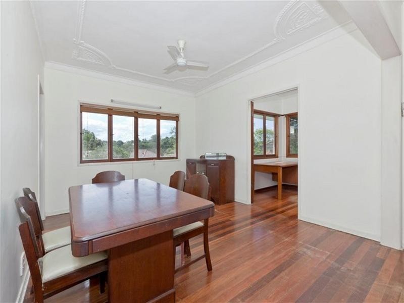 90 Sterculia Avenue, Holland Park West QLD 4121