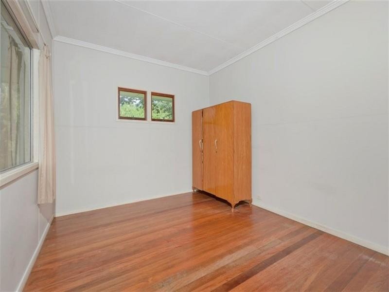 90 Sterculia Avenue, Holland Park West QLD 4121