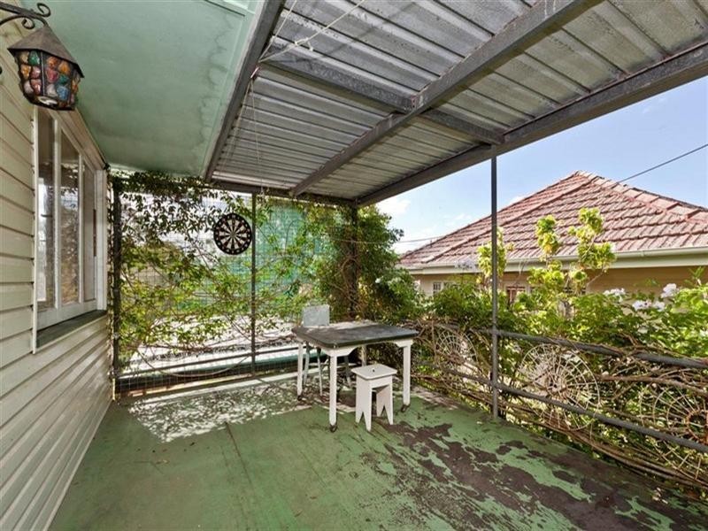 90 Sterculia Avenue, Holland Park West QLD 4121