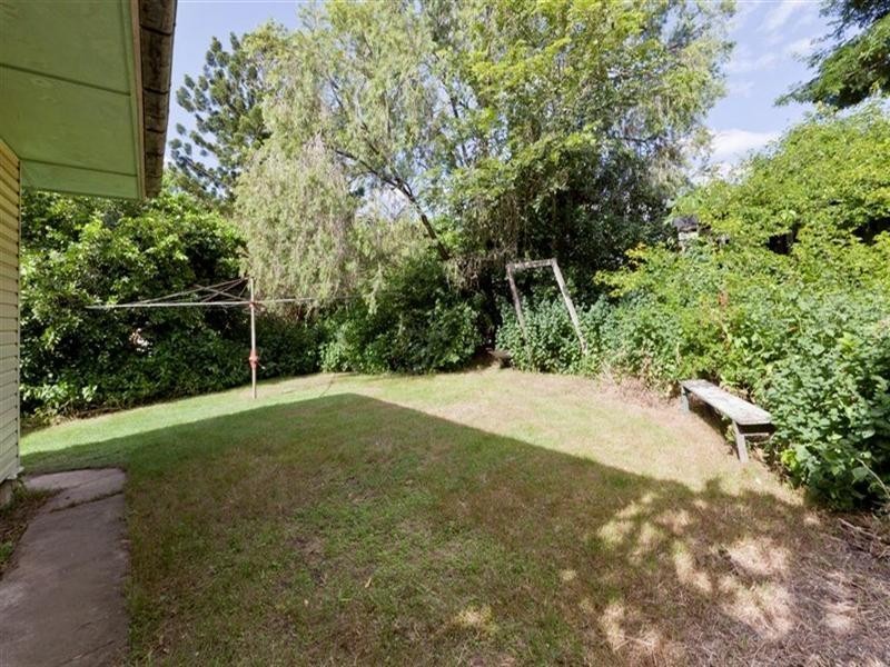 90 Sterculia Avenue, Holland Park West QLD 4121