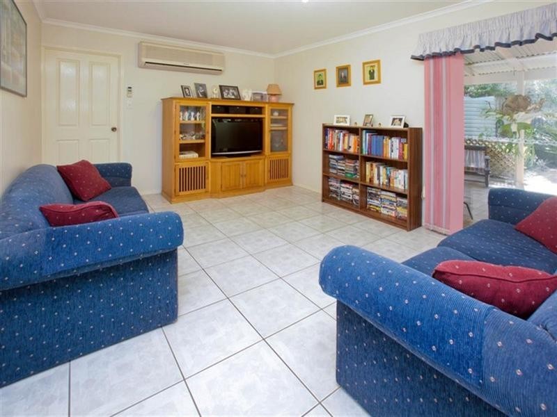 8 Kiandra Close, Wishart QLD 4122