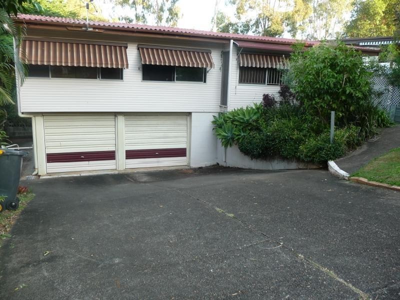 48 Grunert Street, Holland Park QLD 4121