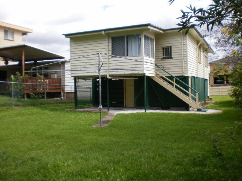 62 Cedar Street, Greenslopes QLD 4120