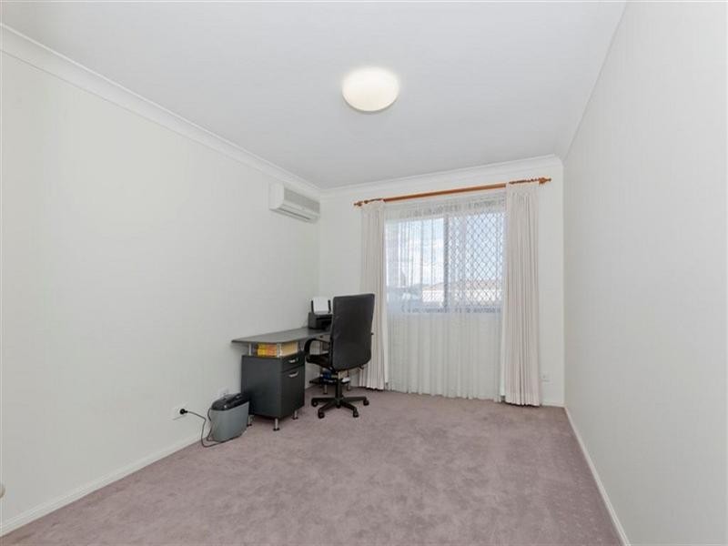 7 Boorala Crescent, Eight Mile Plains QLD 4113