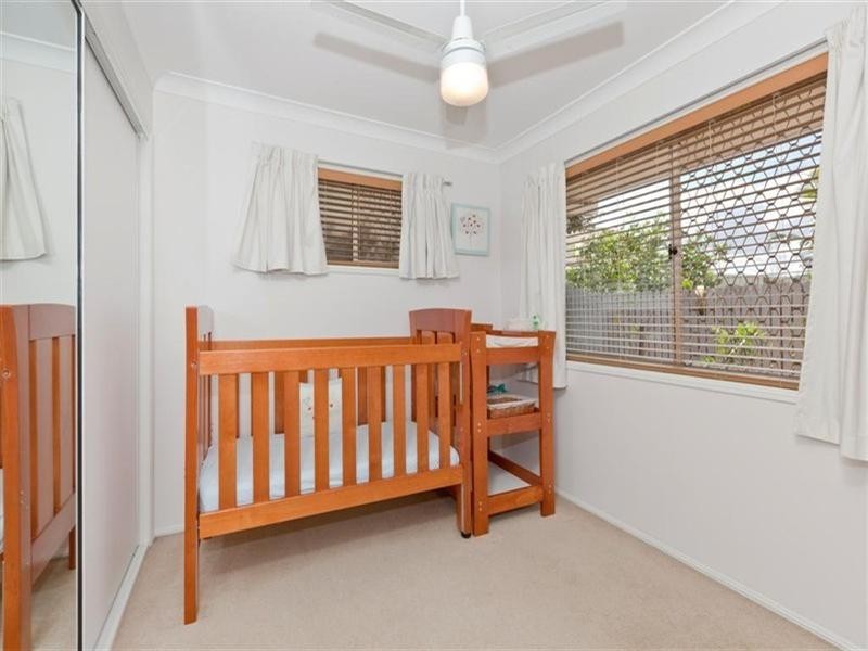 24 Nardie Street, Eight Mile Plains QLD 4113