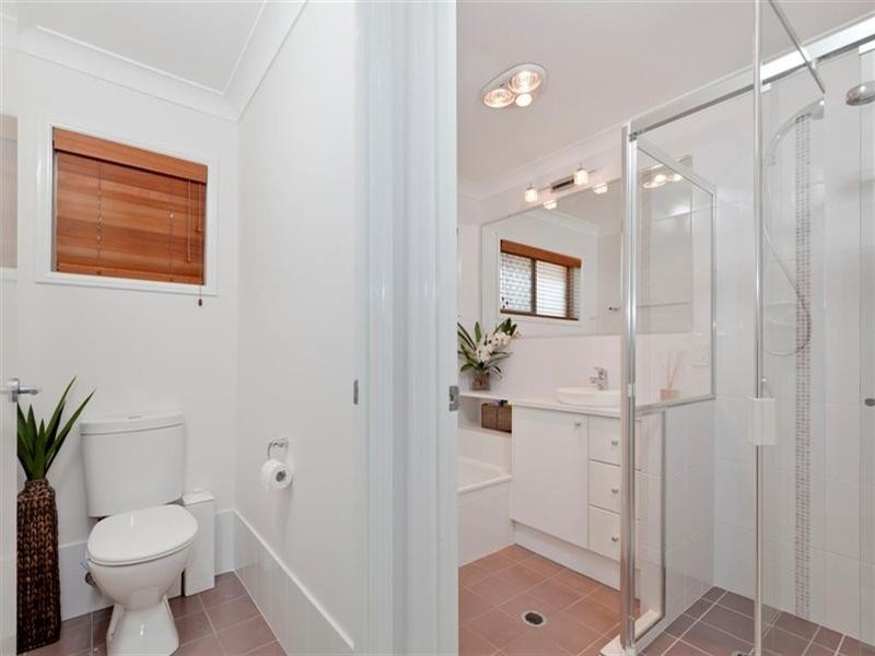 24 Nardie Street, Eight Mile Plains QLD 4113