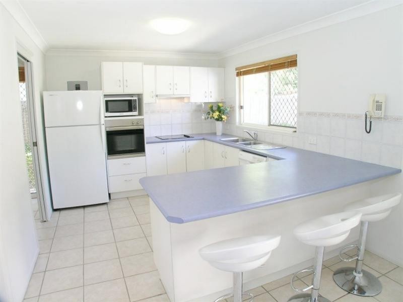 28 Estate Place, Holland Park West QLD 4121