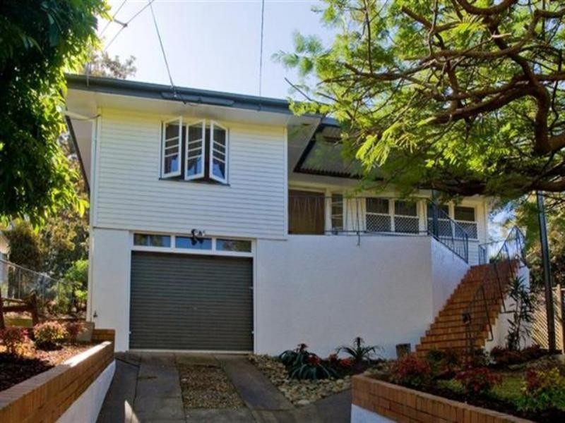 20 Newbolt Street, Holland Park QLD 4121