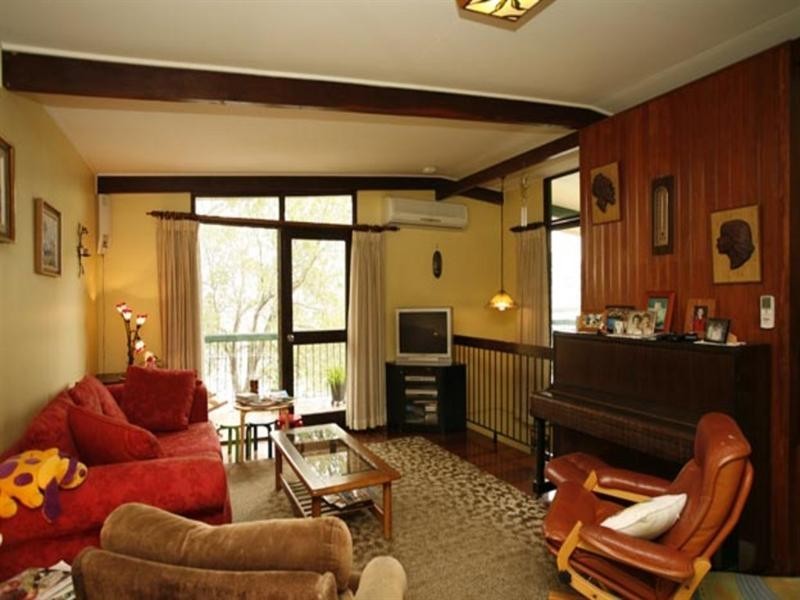 19 Dagmar Street, Holland Park West QLD 4121