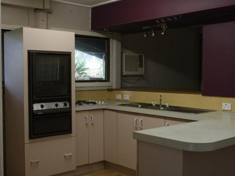 19 Dagmar Street, Holland Park West QLD 4121