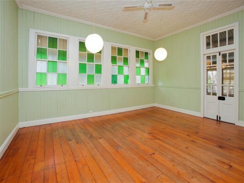 16 Victoria Terrace, Annerley QLD 4103