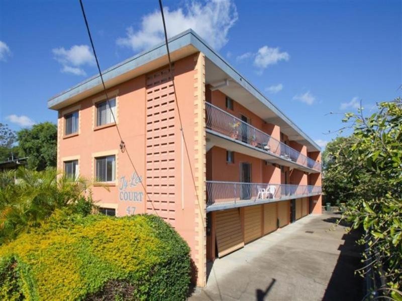 2/47 Rolle Street, Holland Park West QLD 4121