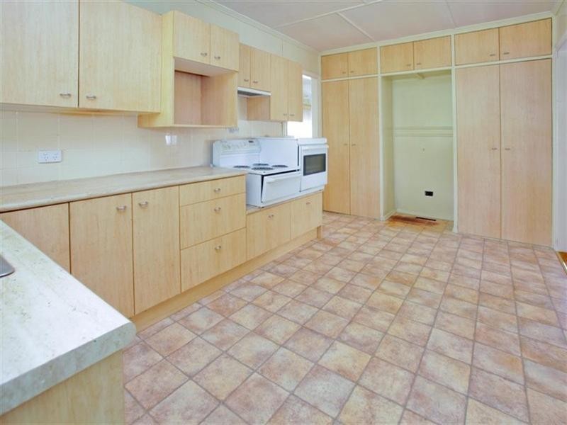 37 Victor Street, Holland Park QLD 4121