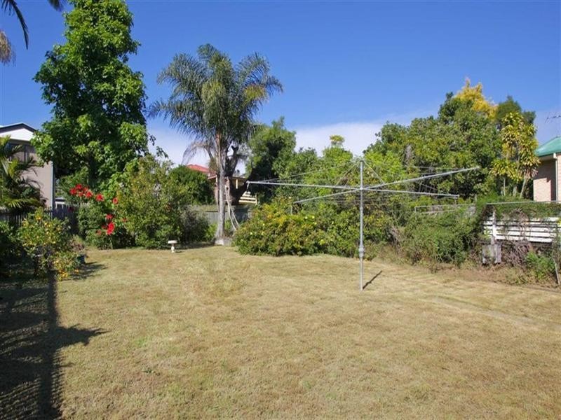 37 Victor Street, Holland Park QLD 4121