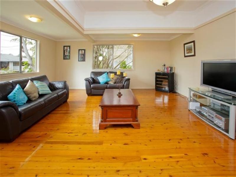 18 Fork Street, Coorparoo QLD 4151