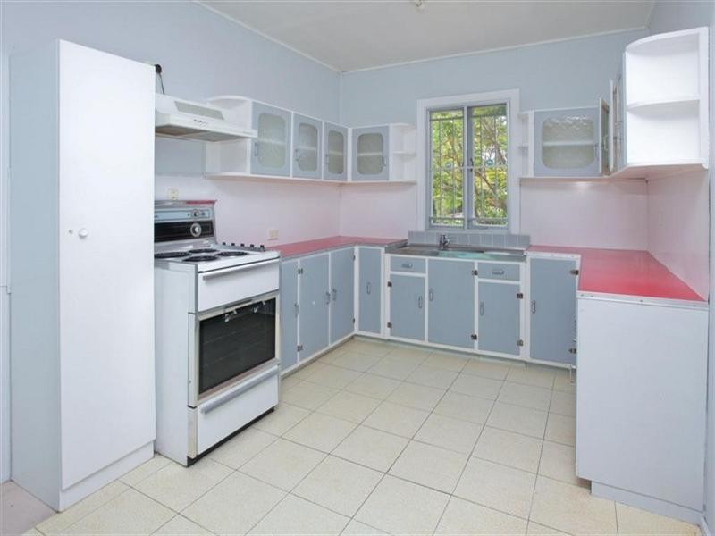 12 Harold Street, Holland Park QLD 4121