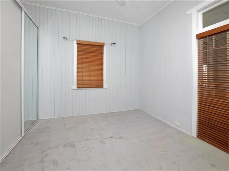 12 Harold Street, Holland Park QLD 4121