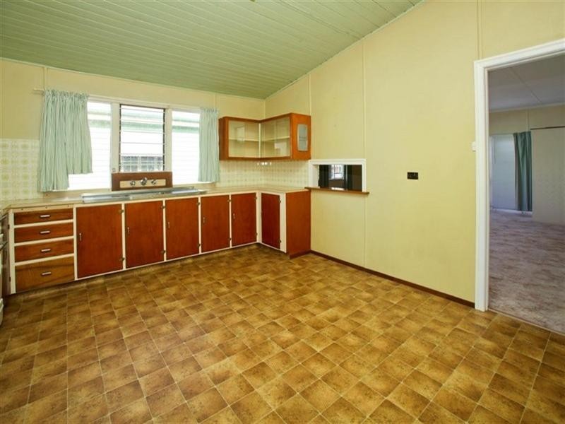 12 Dowar Street, Coorparoo QLD 4151