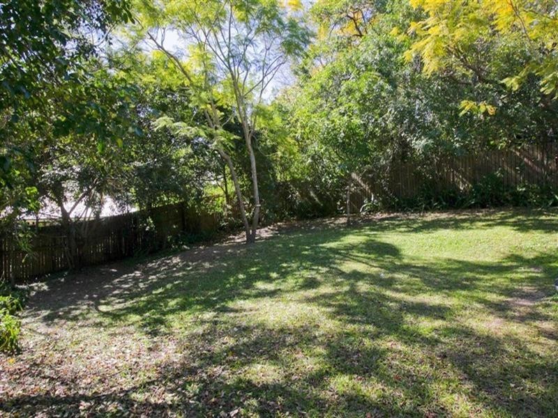 86 Diamond Street, Holland Park QLD 4121