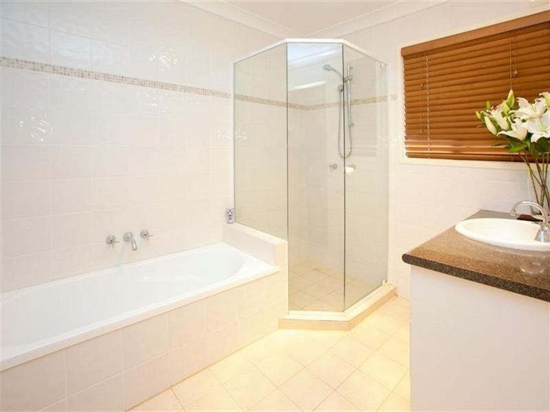 Holland Park West QLD 4121