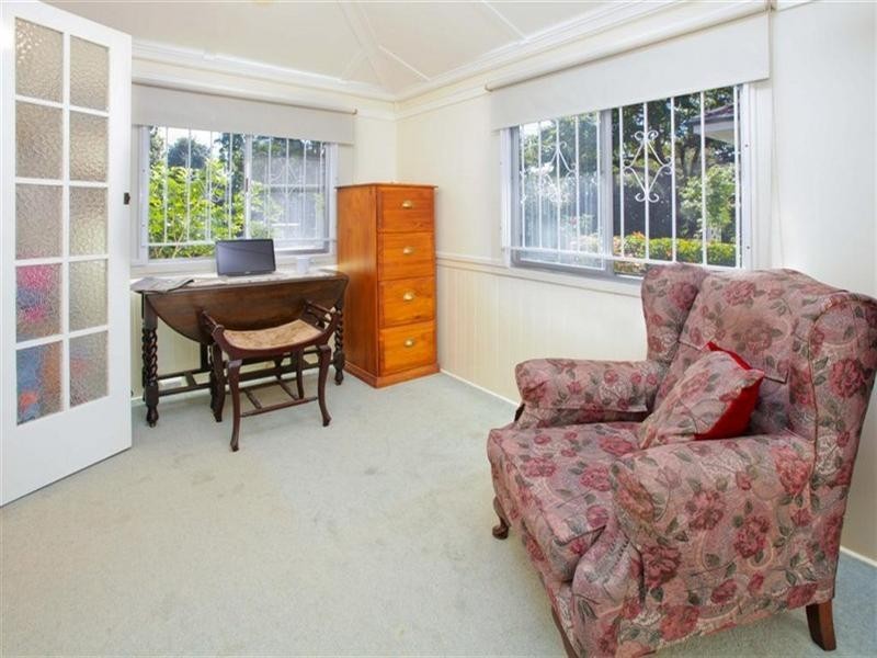 23 Murton Avenue, Holland Park QLD 4121