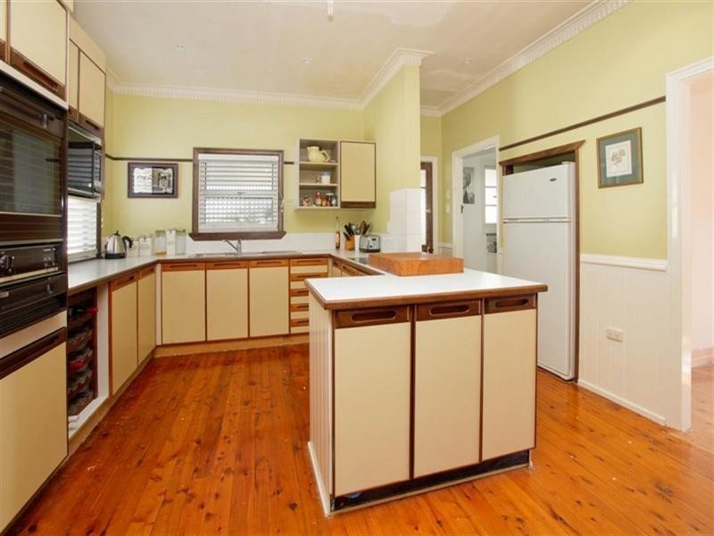 41 Emma Street, Holland Park West QLD 4121