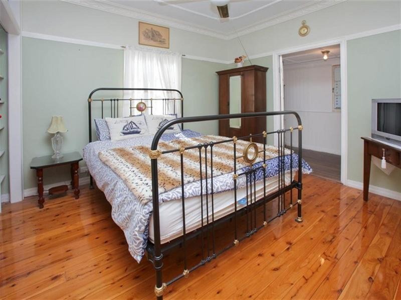 41 Emma Street, Holland Park West QLD 4121