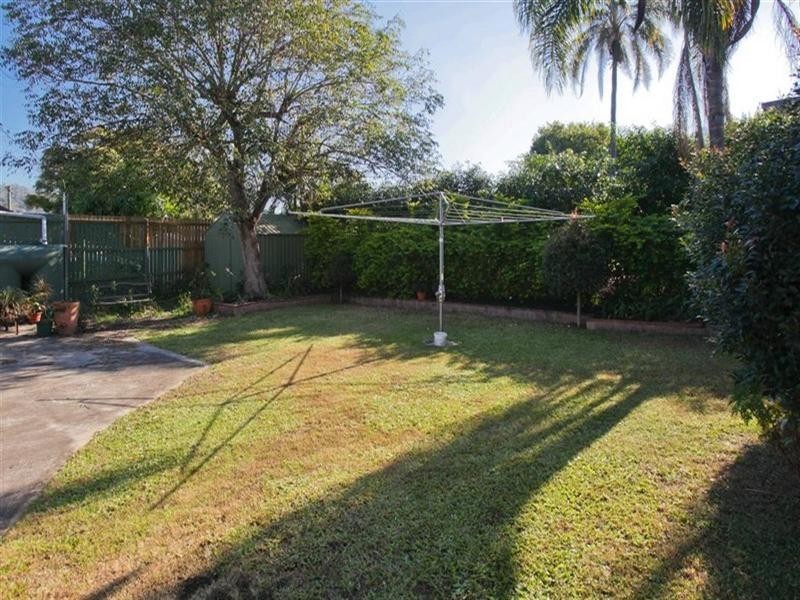 41 Emma Street, Holland Park West QLD 4121