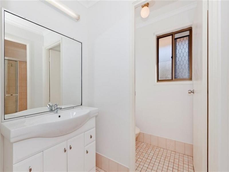 1 Boorala Crescent, Eight Mile Plains QLD 4113